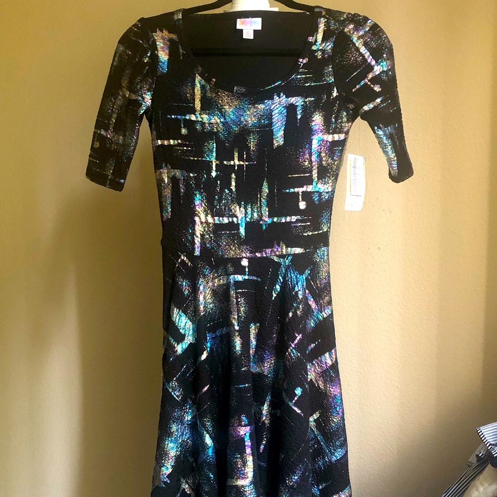 Lularoe elegant nicole dress knee length XS! Metallic design.